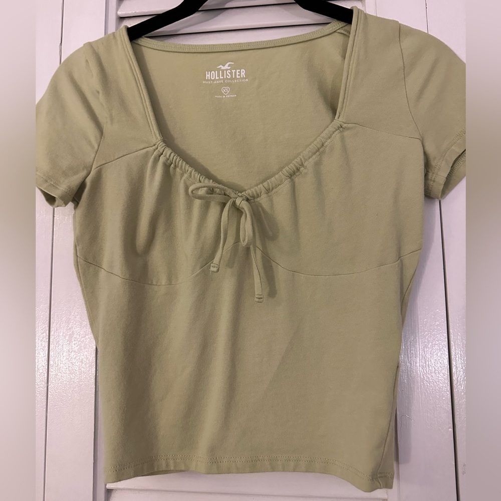 Hollister XS Light Green Tie Front Top
